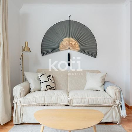 Koti Rentals - Sandy Beach Apartment Фуeнхирола Екстериор снимка