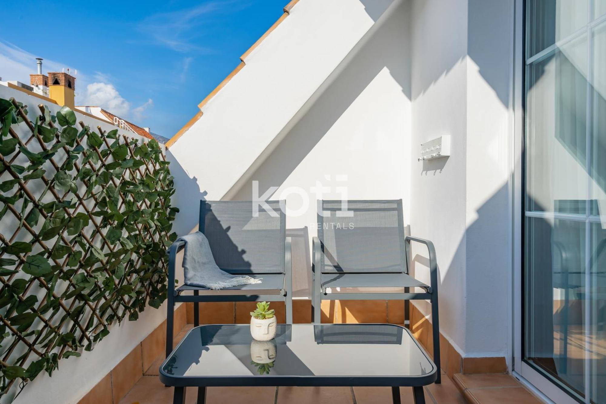 Koti Rentals - Sandy Beach Apartment Фуeнхирола Екстериор снимка