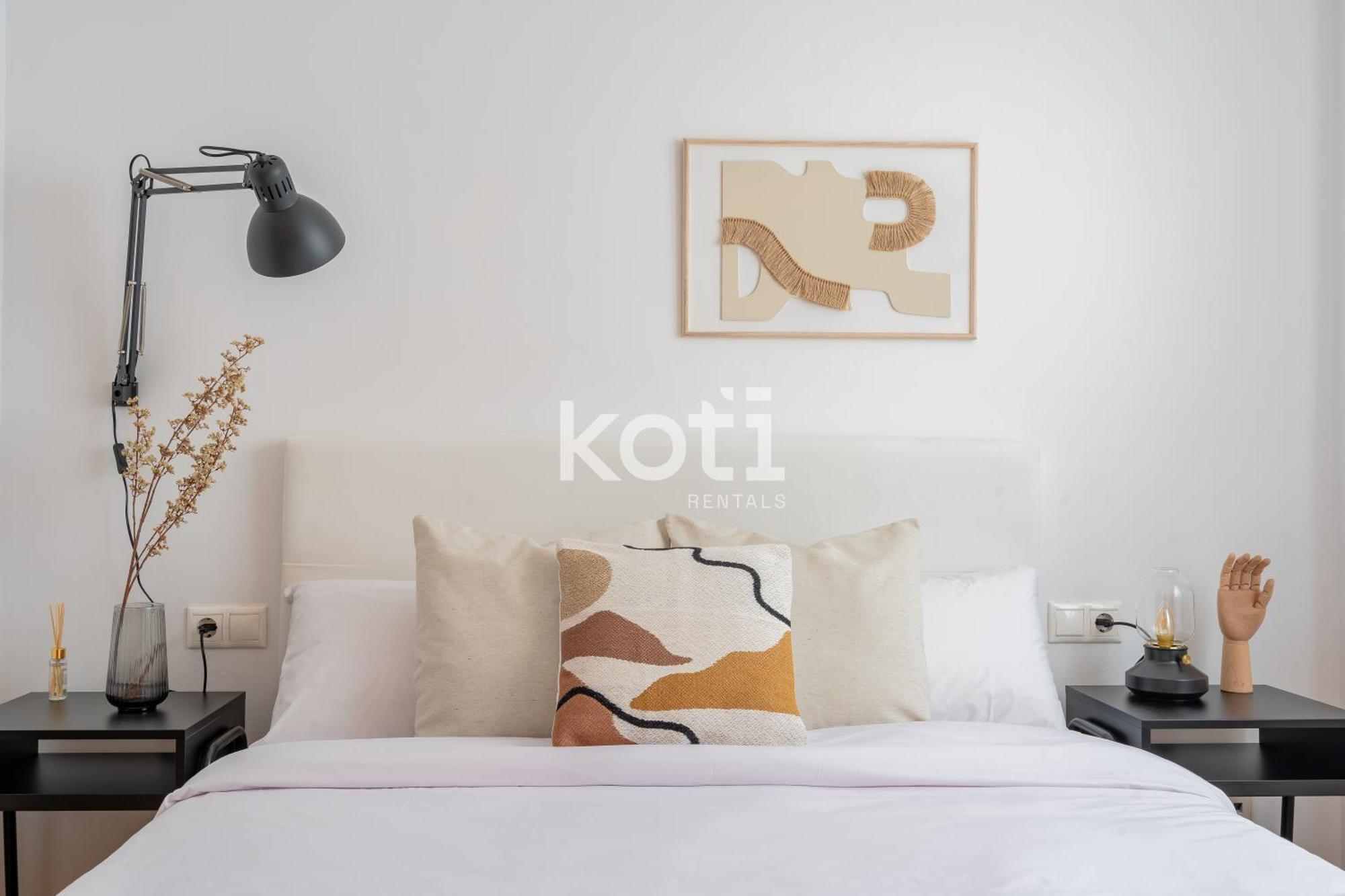 Koti Rentals - Sandy Beach Apartment Фуeнхирола Екстериор снимка